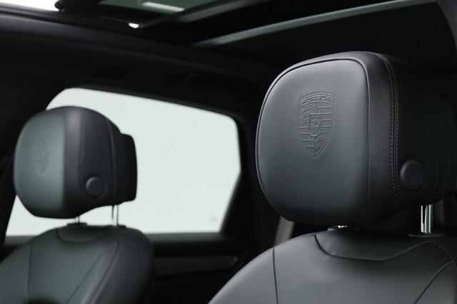 Porsche CAYENNE 3.0 E-Hybrid Platinum Edition | Pano | Sport chrono | 22'' | Luchtvering | Bose Audio | Adapt. Cruise