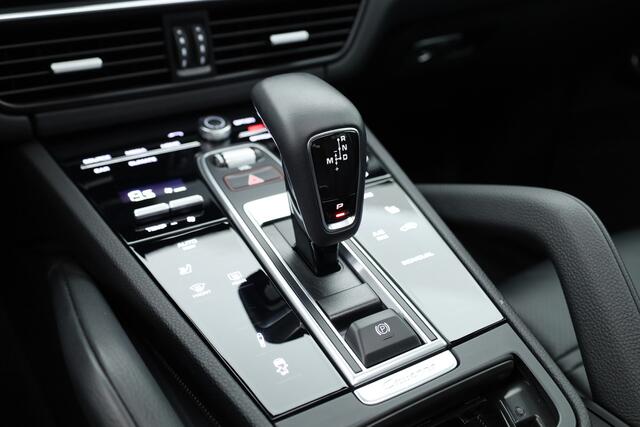 Porsche CAYENNE 3.0 E-Hybrid Platinum Edition | Pano | Sport chrono | 22'' | Luchtvering | Bose Audio | Adapt. Cruise