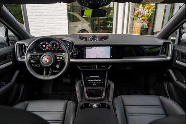 Porsche CAYENNE Coupé 3.0 E-Hybrid Sport Design Krijtgrijs [2e PINKSTERDAG OPEN] Pano - Trekhaak - 360 View