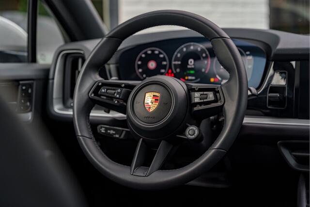Porsche CAYENNE Coupé 3.0 E-Hybrid Sport Design Krijtgrijs [2e PINKSTERDAG OPEN] Pano - Trekhaak - 360 View