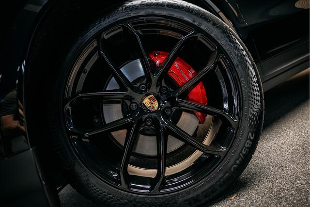 Porsche CAYENNE Coupé 3.0 E-Hybrid Vol uitgevoerde Cayenne Coupe black on black
