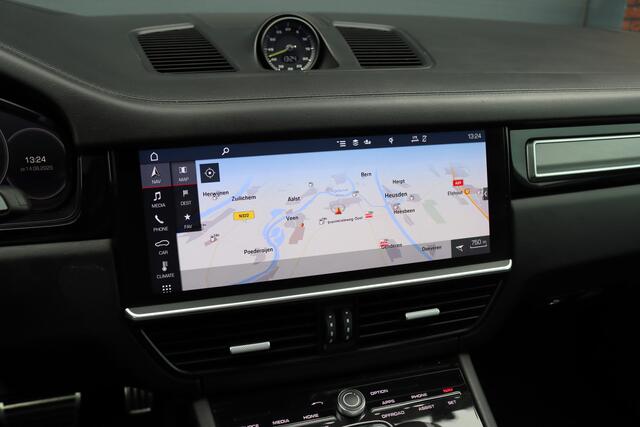 Porsche CAYENNE Coupé 4.0 Turbo S E-Hybrid Aut8 | 680pk | Achterasbesturing | Keramisch | Panoramadak | PASM | Sport-Design-pakket | Sport-Chrono | Burmester High End | Memory | Stoelventilatie | HUD | Verwarmd Stuurwiel | PDLS+ |