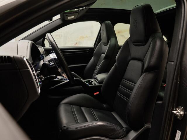 Porsche CAYENNE Coupé 3.0 E-Hybrid, NL-auto, 1e eig., TechArt, SportDesign, luchtv., tr.haak, 22", Bose, sp.uitlaat, matrix-LED, carbon, memory, softclose, ACC, privacy