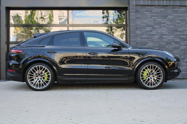 Porsche CAYENNE Coupé 3.0 E-Hybrid | BOSE | LUCHTVERING | ELEK TREKHAAK | DODE HOEK | 4X STOELVERW |