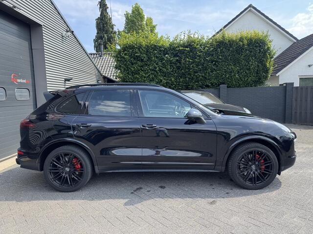 Porsche CAYENNE 4.2 D S | Panoramadak | 360* Camera | Adaptive Cruise Control | Stoel Ventilatie/Verwarming |