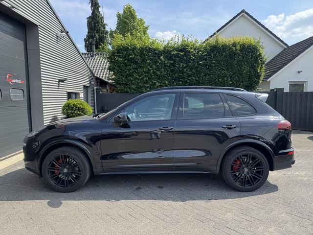 Porsche CAYENNE 4.2 D S | Panoramadak | 360* Camera | Adaptive Cruise Control | Stoel Ventilatie/Verwarming |