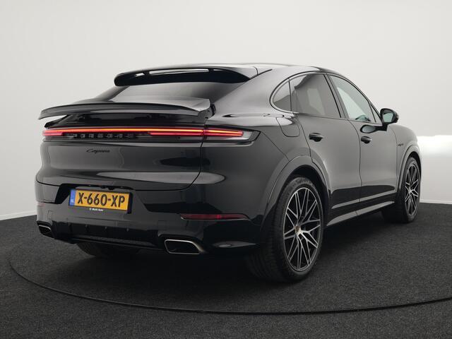 Porsche CAYENNE Coupé 3.0 E-Hybrid Sport Design Plug In Hybrid 470pk Dealer O.H. PHEV | Panodak | 18-Voudige Lederen Sportstoelen Memory | Adaptive Cruise | BOSE Sound | L.M. 22" | PASM Luchtvering | Sport Chrono | 360 Camera | Passenger Display | Rear Seat Entertainment