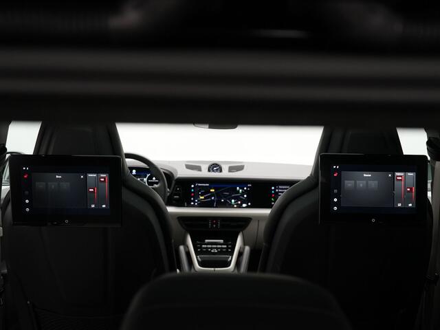 Porsche CAYENNE Coupé 3.0 E-Hybrid Sport Design Plug In Hybrid 470pk Dealer O.H. PHEV | Panodak | 18-Voudige Lederen Sportstoelen Memory | Adaptive Cruise | BOSE Sound | L.M. 22" | PASM Luchtvering | Sport Chrono | 360 Camera | Passenger Display | Rear Seat Entertainment