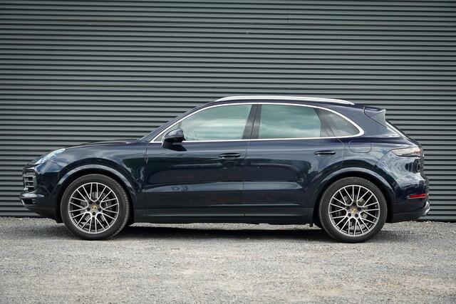 Porsche CAYENNE 3.0 E-Hybrid / Pano / 4Wielsturing / InnoDrive / Clanck / Trekhaak / Luchtvering / NL Auto
