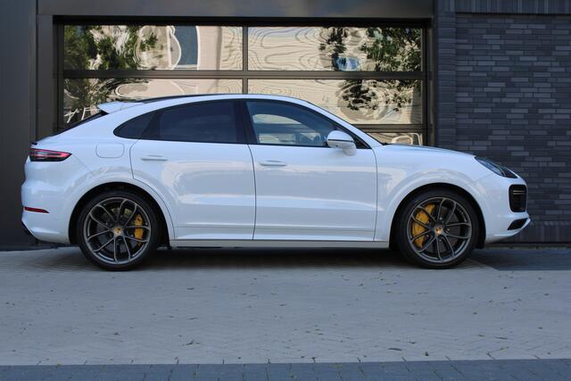 Porsche CAYENNE 4.0 Turbo | NP: 260K | KERAMISCH | BURMESTER | CARBON | NACHTZICHT | SOTF-CLOSE |