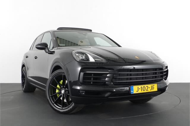 Porsche CAYENNE 3.0 E-Hybrid 463pk > Pano.schuif/Sport-Chrono/Porsche Active Suspension/Trekhaak...