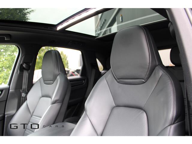 Porsche CAYENNE 3.0 E-Hybrid Sportchrono / BOSE / Sportstoelen / Panorama dak / 22'' / BTW /