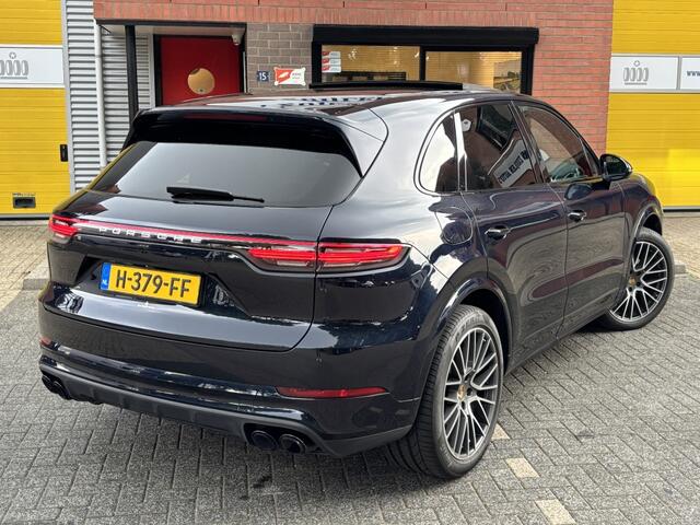 Porsche CAYENNE 3.0 E-Hybrid 462pk Luchtvering Panorama Sportdesign Sportchrono