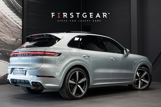 Porsche CAYENNE 3.0 E-Hybrid *Burmester 3D / Achteras-besturing / Panorama / Passenger-display / Keyless / HUD*