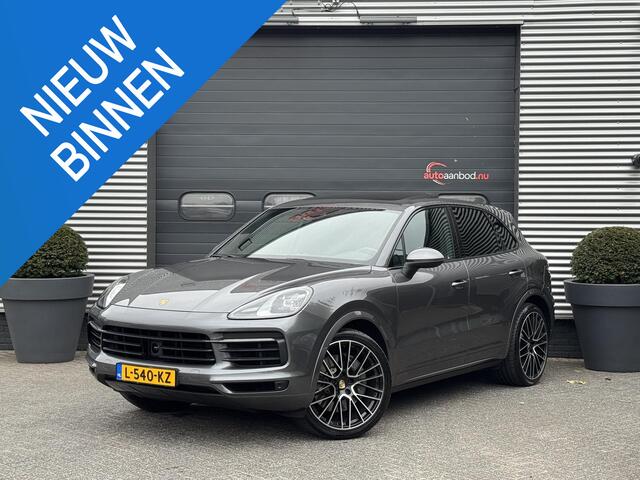 Porsche CAYENNE 2.9 S 441 PK | Sport Chrono | Panoramadak | Camera | 22 Inch Lichtmetalen Velgen | Sport Uitlaat |