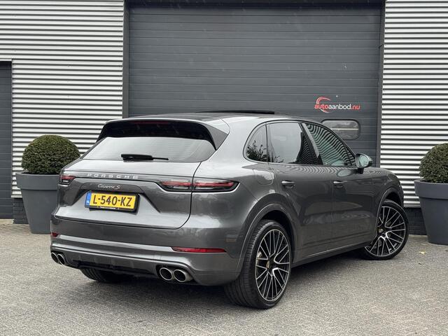 Porsche CAYENNE 2.9 S 441 PK | Sport Chrono | Panoramadak | Camera | 22 Inch Lichtmetalen Velgen | Sport Uitlaat |