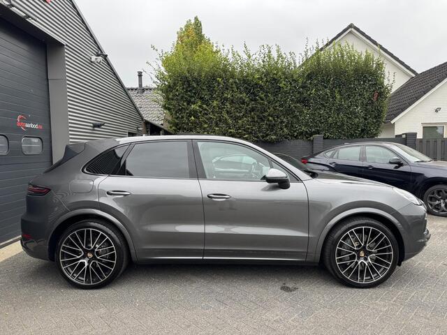 Porsche CAYENNE 2.9 S 441 PK | Sport Chrono | Panoramadak | Camera | 22 Inch Lichtmetalen Velgen | Sport Uitlaat |