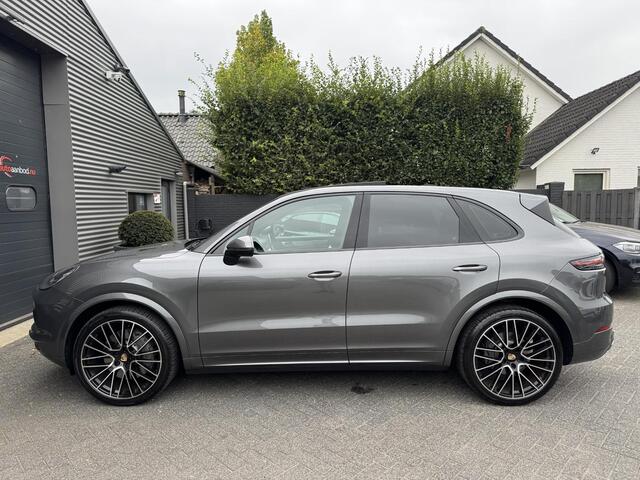 Porsche CAYENNE 2.9 S 441 PK | Sport Chrono | Panoramadak | Camera | 22 Inch Lichtmetalen Velgen | Sport Uitlaat |