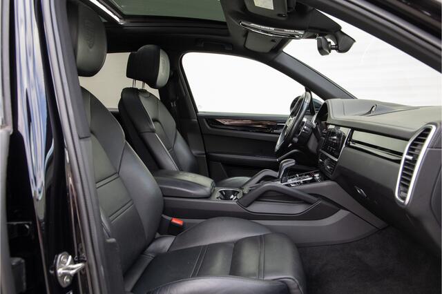 Porsche CAYENNE 3.0 E-Hybrid Sport-Design, Pano, Luchtvering, Head-up, Bose, BTW