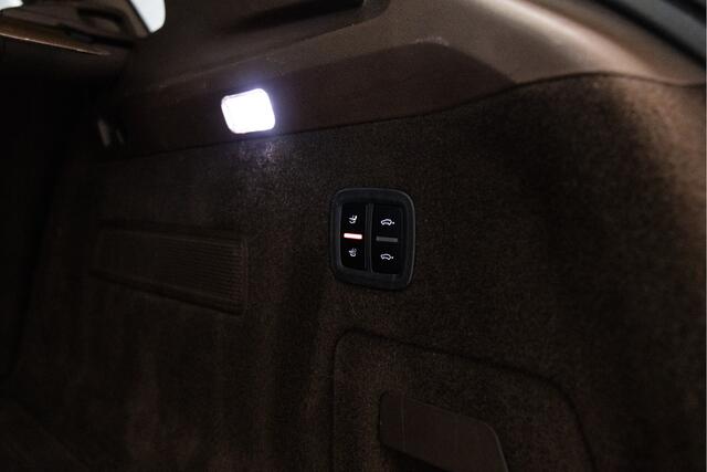 Porsche CAYENNE 3.0 E-Hybrid | Pano | Clubleder | E-Trekhaak | Luchtvering