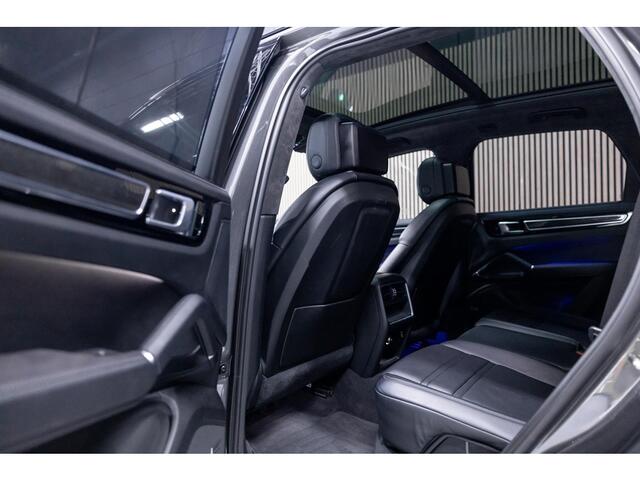Porsche CAYENNE 3.0 V6 416pk E-Hybrid | Pano | Chrono | Alcantara |