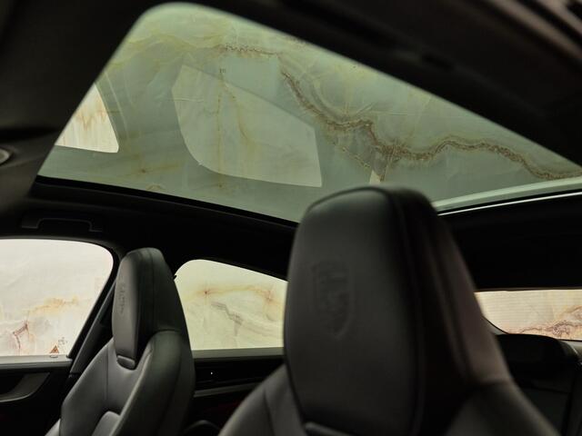 Porsche CAYENNE Coupé 3.0 E-Hybrid, NL-auto, SportDesign, 22", Bose, luchtv., surround view, memory, keyless, ACC, privacy