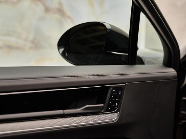 Porsche CAYENNE Coupé 3.0 E-Hybrid, NL-auto, SportDesign, 22", Bose, luchtv., surround view, memory, keyless, ACC, privacy