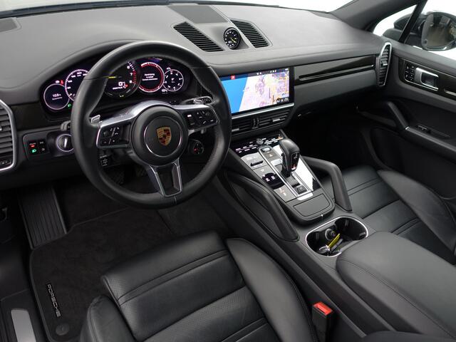 Porsche CAYENNE 3.0 E-Hybrid Sport Design Aut- Panoramadak, Sport Chrono, Carbon, Bose Audio, 360 Camera, Memory, Keyless, Sfeerverlichting, Ada Cruise