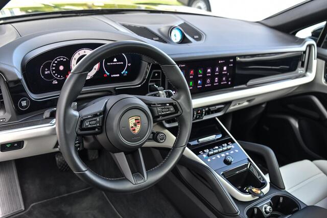 Porsche CAYENNE Coupé 3.0 E-Hybrid |Sport&design|Ventilatie|22inch|Glazendak|4W-sturing|