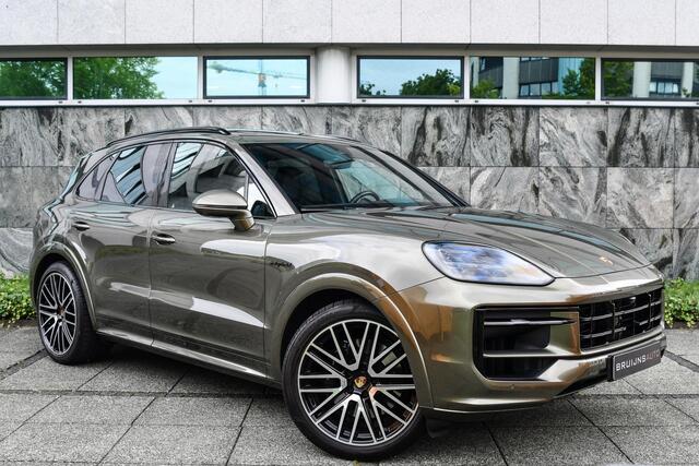 Porsche CAYENNE 3.0 E-Hybrid Aventurine Green PTS |Sport design pakket|Head-up|Trekhaak|22inch|