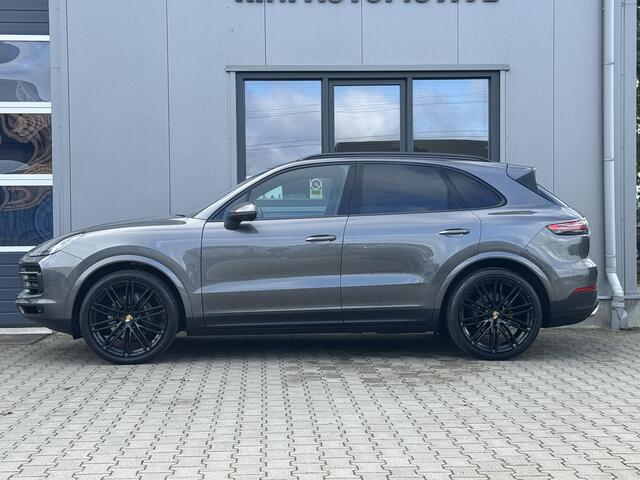 Porsche CAYENNE 3.0 340 PK | Achteras besturing | Pano dak | Trekhaak | Leder dashboard | Luchtvering
