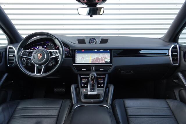 Porsche CAYENNE Coupé 3.0 | Pano | Sport Design | Trekhaak | Sport Chrono | ACC | HUD | Bose |
