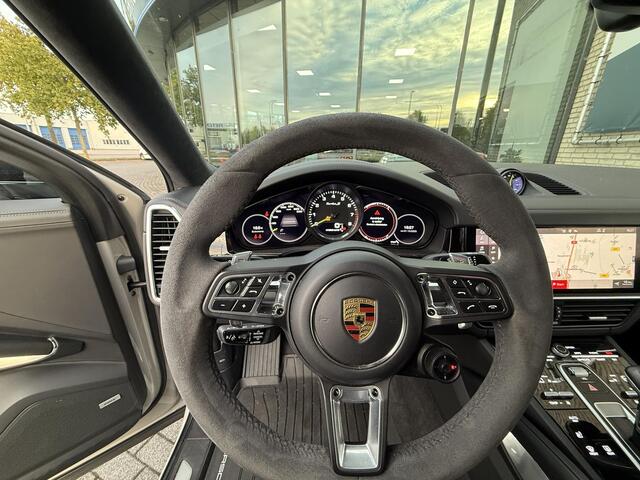 Porsche CAYENNE Coupé *TURBO S-E*680PK*CARBON*NL AUTO*APPROVED*SP.UITLAA