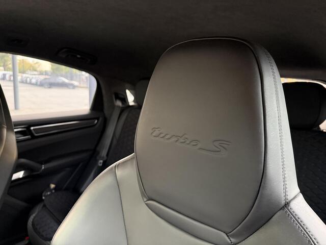 Porsche CAYENNE Coupé *TURBO S-E*680PK*CARBON*NL AUTO*APPROVED*SP.UITLAA