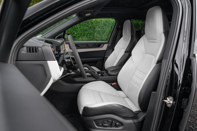Porsche CAYENNE 3.0 S E-Hybrid 520pk | SportDesign | 22'' | Rear Seat Ent. | El.Trekh.