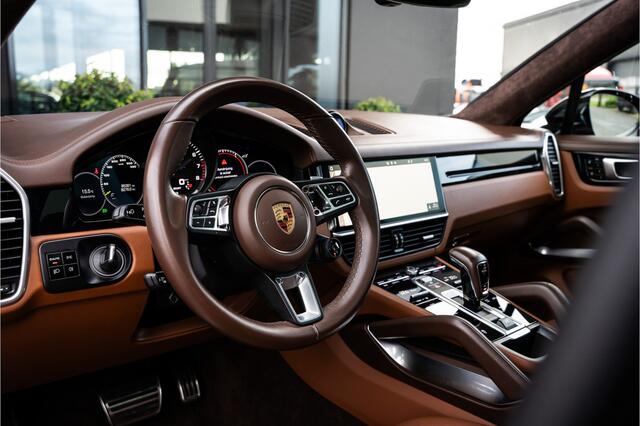 Porsche CAYENNE Coupé 4.0 Turbo S E-Hybrid - Sport Chrono Plus | Keramisch | Panorama | Luchtvering | Bose