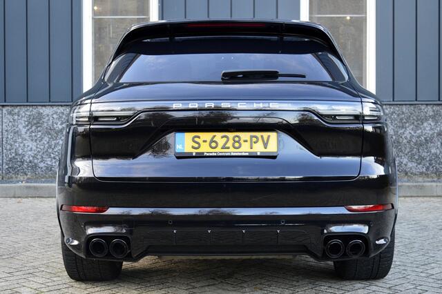 Porsche CAYENNE 3.0 E-Hybrid Rijklaarprijs-Garantie Panoramadak Martrix Leder Bose Sfeer verlichting