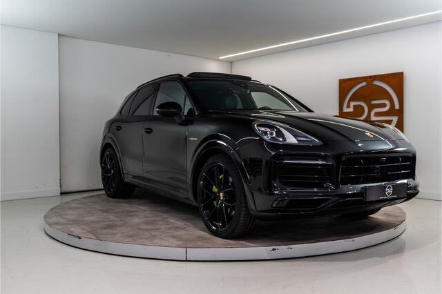 Porsche CAYENNE 3.0 E-Hybrid 462PK | Sport Design | Pano | 22'' | Luchtvering | Bose | Garantie
