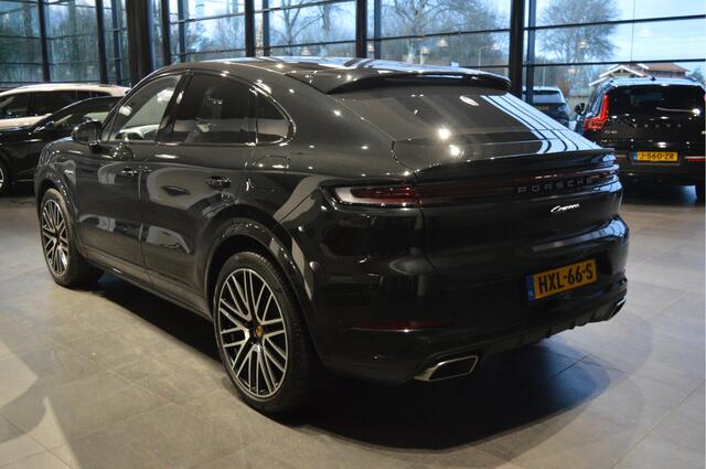 Porsche CAYENNE Coupé 3.0 E-Hybrid pano camera Bose leer 22 inch 470 pk !!