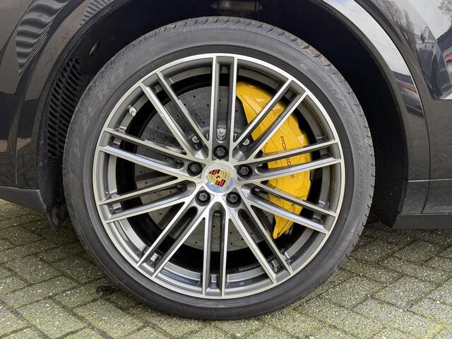 Porsche CAYENNE 4.0 Turbo S E-Hybrid 680 PK | Keramische Remmen | Panoramadak | Head-Up Display | 360* Camera | Carbon | Elektrische Trekhaak |