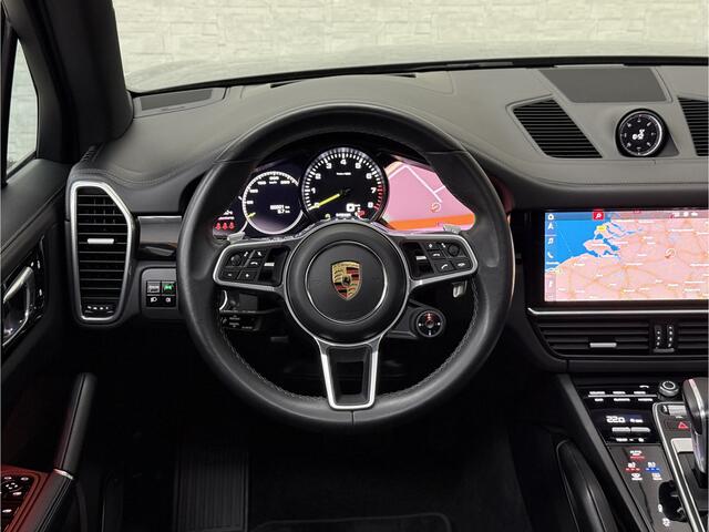 Porsche CAYENNE 3.0 E-Hybrid | Sport-Design | 360 Camera | Burmester | Sport-Chrono | Head-Up | Panorama | Nachtzicht | Stoelventilatie | Keyless-Start | Sport-Uitlaat | 21 inch | Stoelverwarming V+A | Leder | Trekhaak | Luchtvering | Memory | Sfeerverlichting | Dodehoek