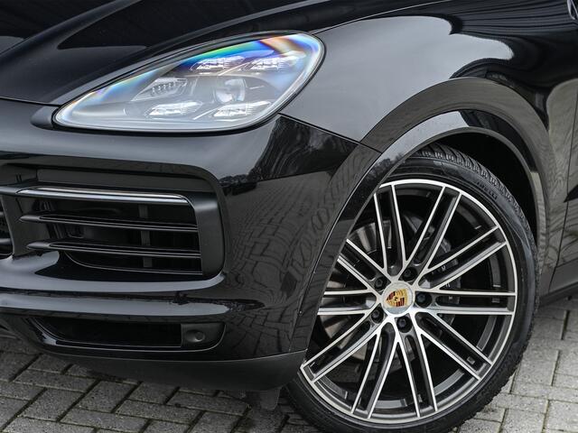 Porsche CAYENNE Coupé 3.0 E-Hybrid · Sport Chrono · NL-auto · Panoramadak · Bose Sound · Keyless · 360 Camera · 4 Wheel steering · Adaptive Cruise · Memory Seats · Nachtzicht assistent · Trekhaak