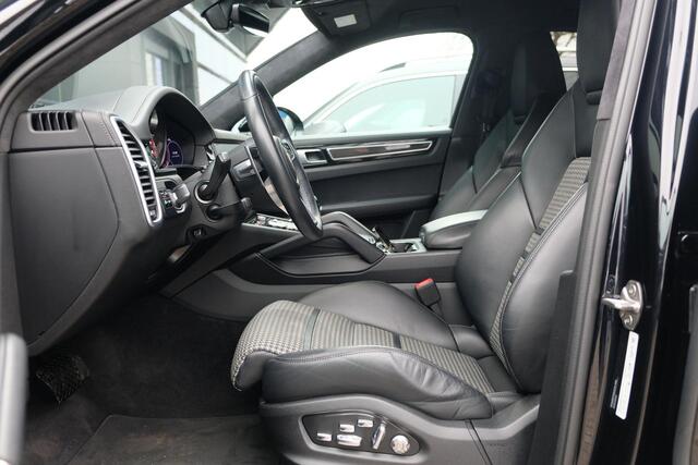 Porsche CAYENNE Coupé 3.0 E-Hybrid 462pk *BTW* 4-wielsturing Bose Lightweight Package Carbon pakket NLauto