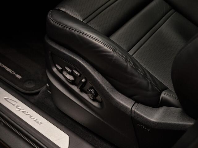 Porsche CAYENNE 3.0 E-Hybrid, SportDesign, Bose, tr.haak, 22", pano, luchtv., memory, ACC, privacy