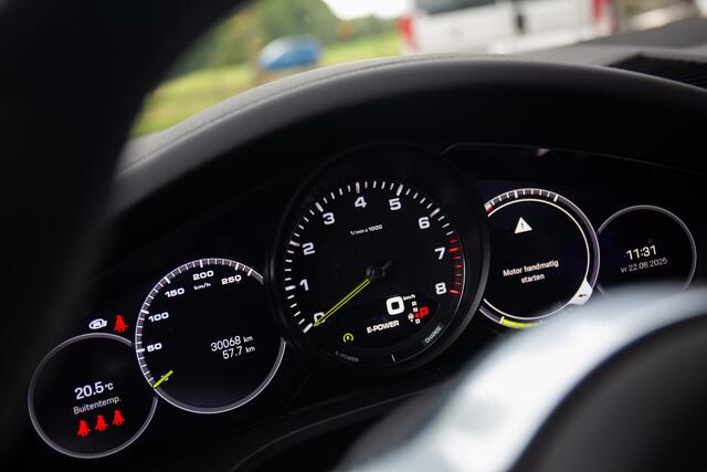 Porsche CAYENNE 3.0 E-Hybrid Platinum Edition , Trekhaak, Pano, 360-camera