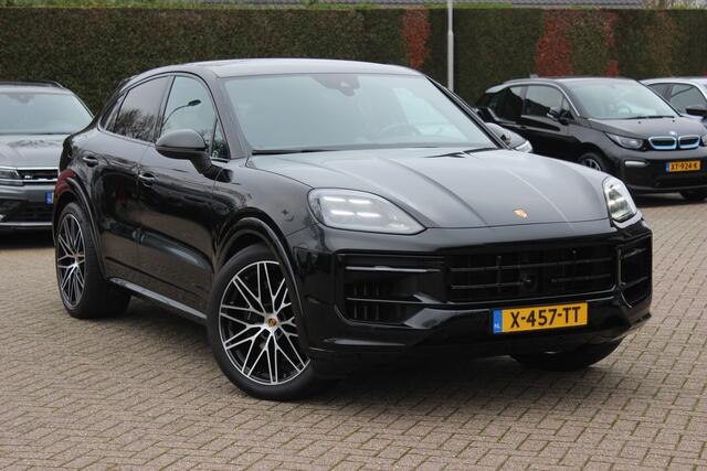 Porsche CAYENNE Coupé 3.0 E-Hybrid / Panoramadak / Camera / Luchtvering / Laser LED / Sportuitlaat / 22'' / Intr.voorverwarming / Sportdesign+Chrono / Bose / Keyless / Stoel+Stuurverwarming / ACC