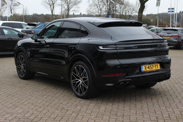 Porsche CAYENNE Coupé 3.0 E-Hybrid / Panoramadak / Camera / Luchtvering / Laser LED / Sportuitlaat / 22'' / Intr.voorverwarming / Sportdesign+Chrono / Bose / Keyless / Stoel+Stuurverwarming / ACC