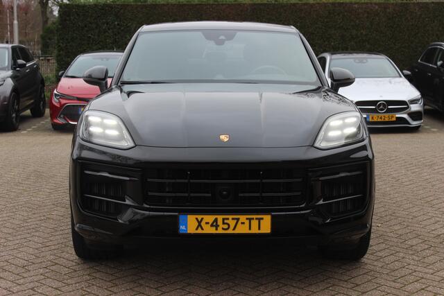 Porsche CAYENNE Coupé 3.0 E-Hybrid / Panoramadak / Camera / Luchtvering / Laser LED / Sportuitlaat / 22'' / Intr.voorverwarming / Sportdesign+Chrono / Bose / Keyless / Stoel+Stuurverwarming / ACC