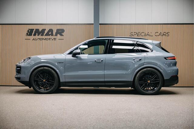 Porsche CAYENNE 3.0 E-Hybrid | Pano | stoelverwarming | Sport Chrono | 360 camera |