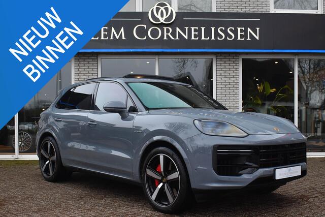Porsche CAYENNE 4.0 Turbo E-Hybrid Sport Chrono Pano PASM ACC Zitklima Bose Sound